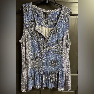 Style & Co Woman Sleeveless Top Shark Bite Hem Women’s Size 3X Blue/Purple